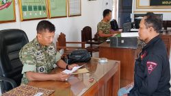 Grib Jaya Dpc Jombang  Grib jaya PAC mohagung  Ketua PAC GRIB JAYA Mojagung, Zainal Arifin atau yang akrab disapa Gus Zen, melaksanakan audiensi dan silaturahmi dengan pihak kecamatan, kepolisian sektor (Polsek), serta koramil. Kegiatan ini bertujuan untuk mempererat sinergi, membangun komunikasi yang baik, serta memperkuat kerja sama dalam menjaga keamanan, ketertiban, dan kondusivitas wilayah Kecamatan Mojagung.  Dalam kesempatan tersebut, Gus Zen menegaskan bahwa GRIB JAYA bukanlah organisasi kemasyarakatan yang identik dengan tindakan premanisme. Ia menyampaikan bahwa GRIB JAYA merupakan organisasi yang berlandaskan hukum, menjunjung tinggi nilai kebersamaan, serta berkomitmen mendukung program pemerintah, menjaga persatuan, dan hadir untuk memberikan manfaat bagi masyarakat melalui kegiatan sosial, kemanusiaan, dan pengabdian.  Audiensi berlangsung dalam suasana hangat dan penuh kekeluargaan. Diharapkan, melalui pertemuan ini terjalin kerja sama yang semakin erat antara PAC GRIB JAYA Mojagung dengan pemerintah kecamatan, TNI, dan Polri dalam menciptakan lingkungan yang aman, tertib, dan kondusif bagi seluruh masyarakat.